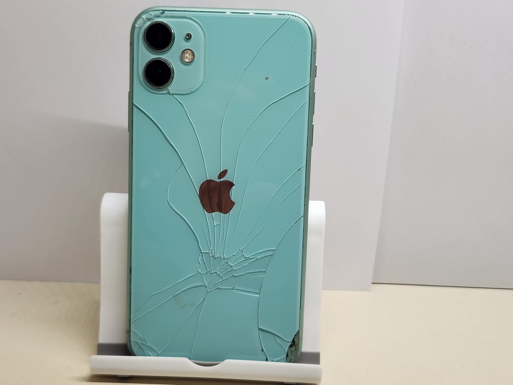 Смартфон Apple iPhone 11 128Gb