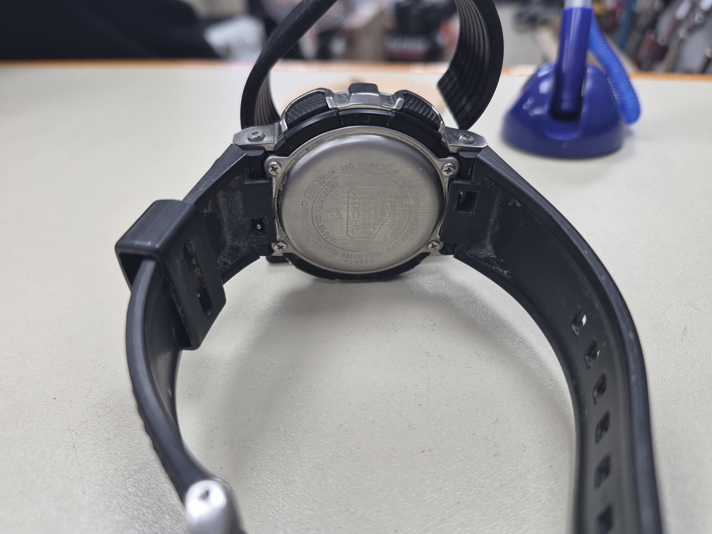 Часы наручные Casio G-SHOCK GM-110BB-1A