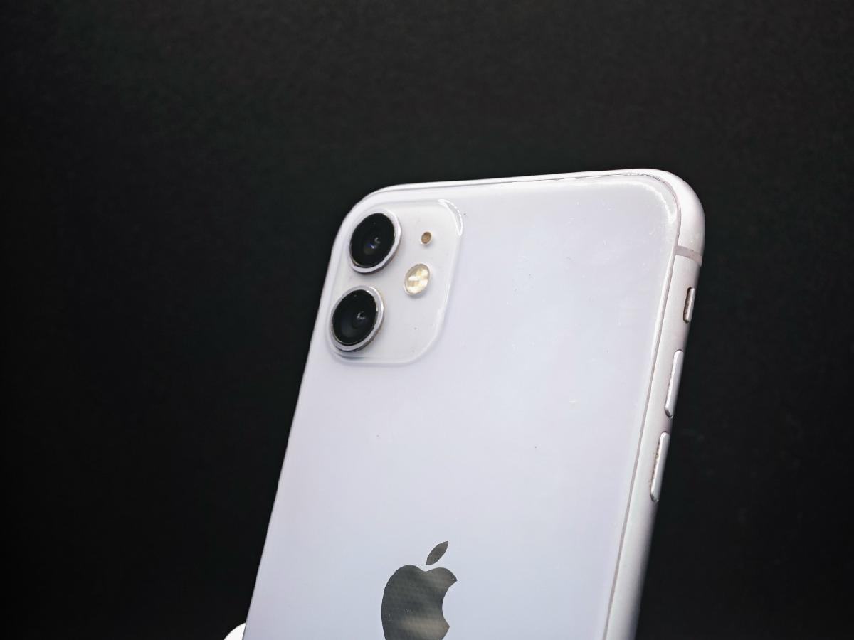 Смартфон Apple iPhone 11 64Gb