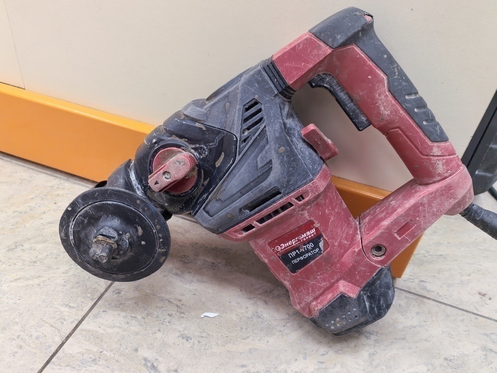 Перфоратор Энергомаш ПР1-1700