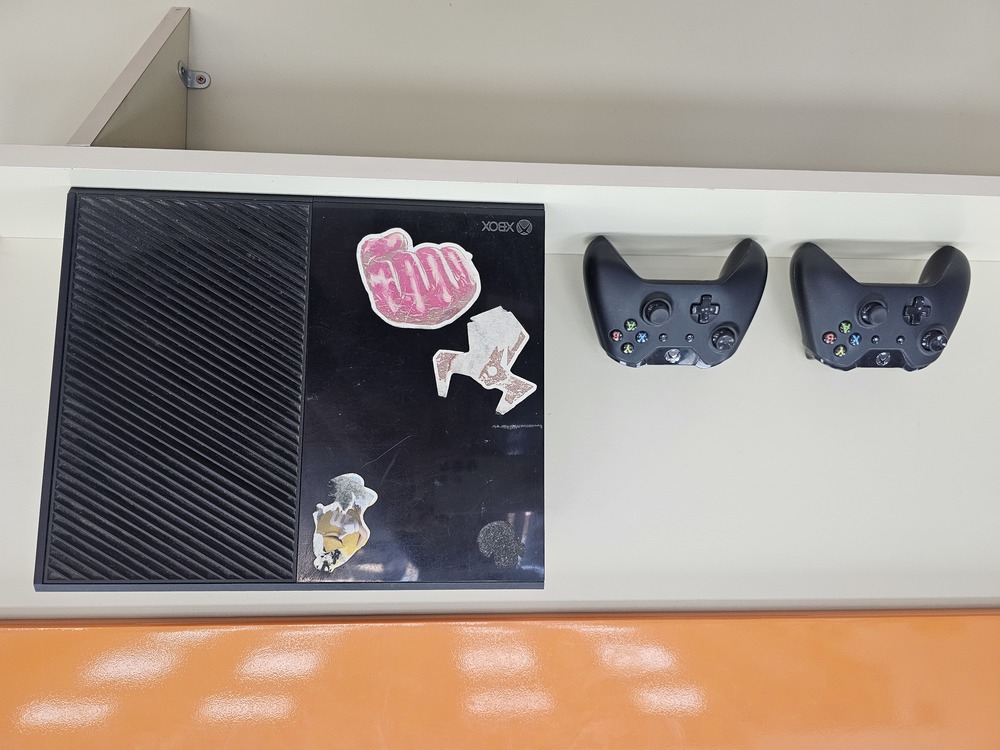 Игровая приставка Xbox One 500Gb