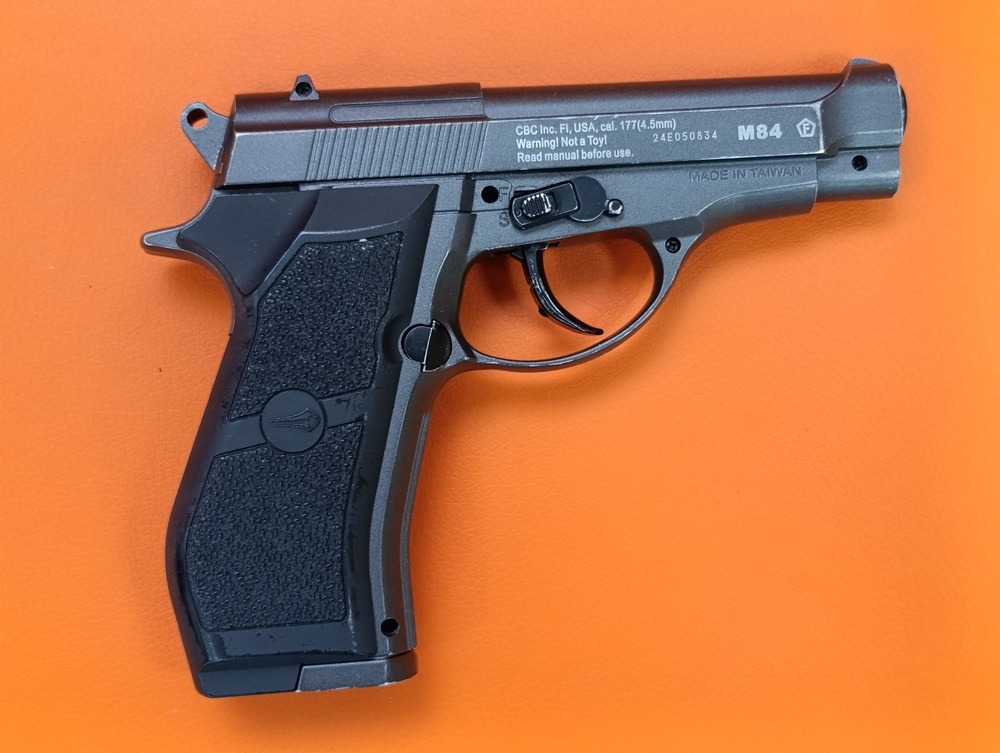 Пневматика Пистолет Borner m84