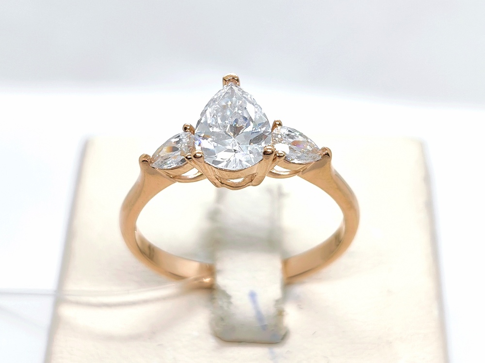 КОЛЬЦО С КАМНЯМИ (Au 585)