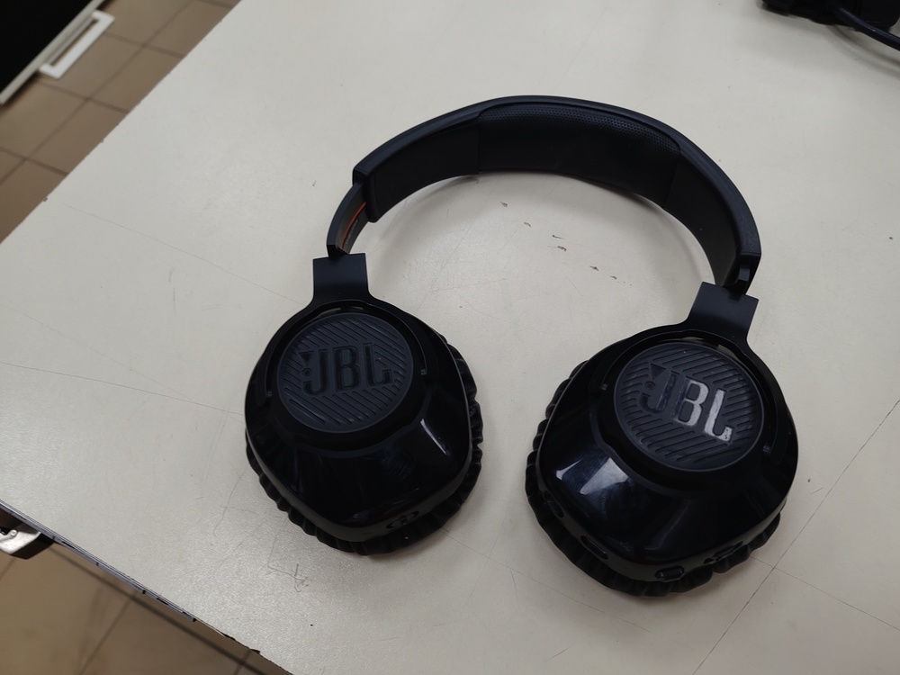 Наушники беспроводные JBL Quantum 300