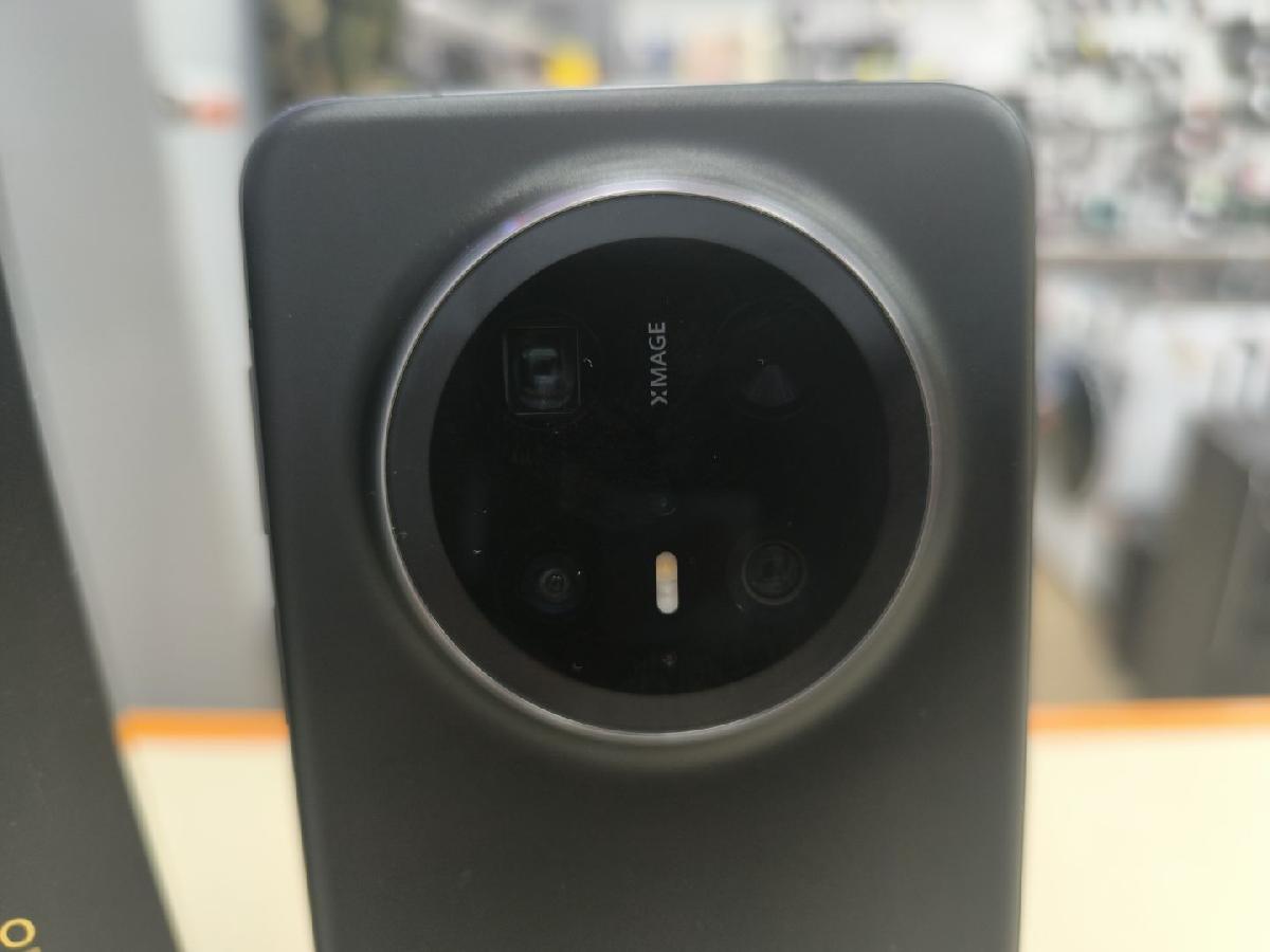 Смартфон Huawei Mate 70 Pro 12/512