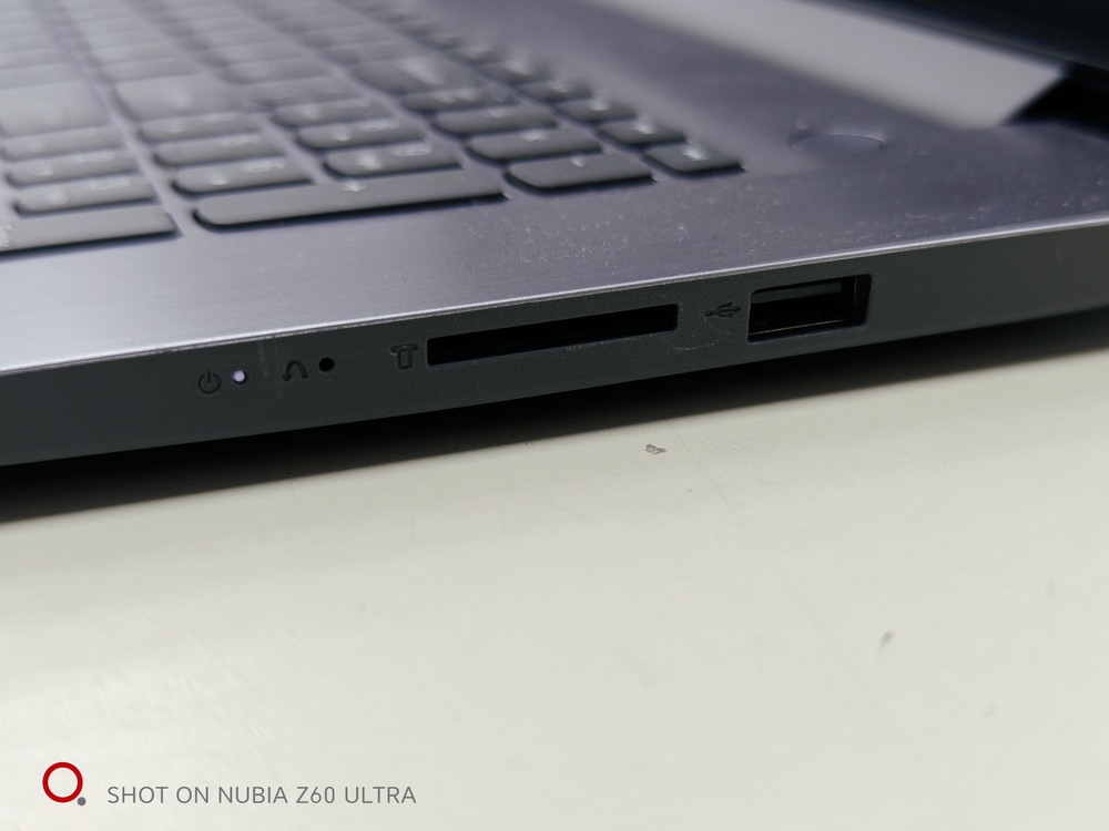 Ноутбук Lenovo; I3-1115G4, HD Graphics, 8 Гб, 256 Гб, Нет