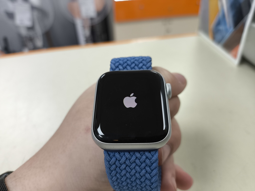 Смарт-часы Apple Watch SE 2022 40mm