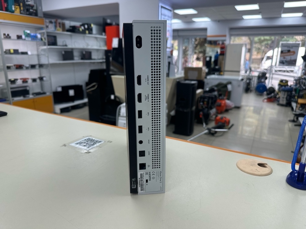 Игровая приставка Xbox One S 1TB
