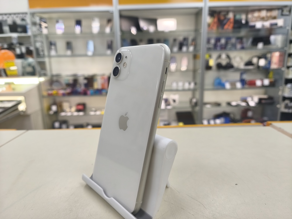 Смартфон Apple iPhone 11 128Gb