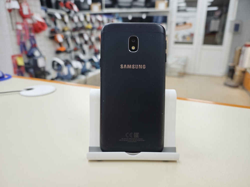 Смартфон Samsung Galaxy J3 (2017) 2/16