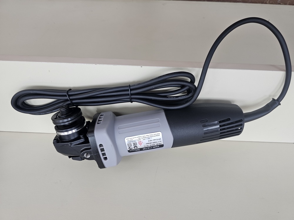 Угловая шлифмашина Интерскол 115/750 (760.1.0.70)