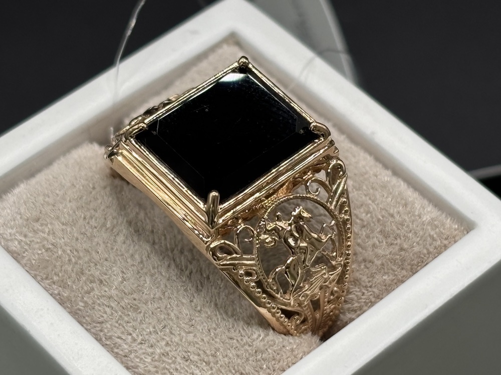 КОЛЬЦО ПЕЧАТКА с камнем (Au 585)