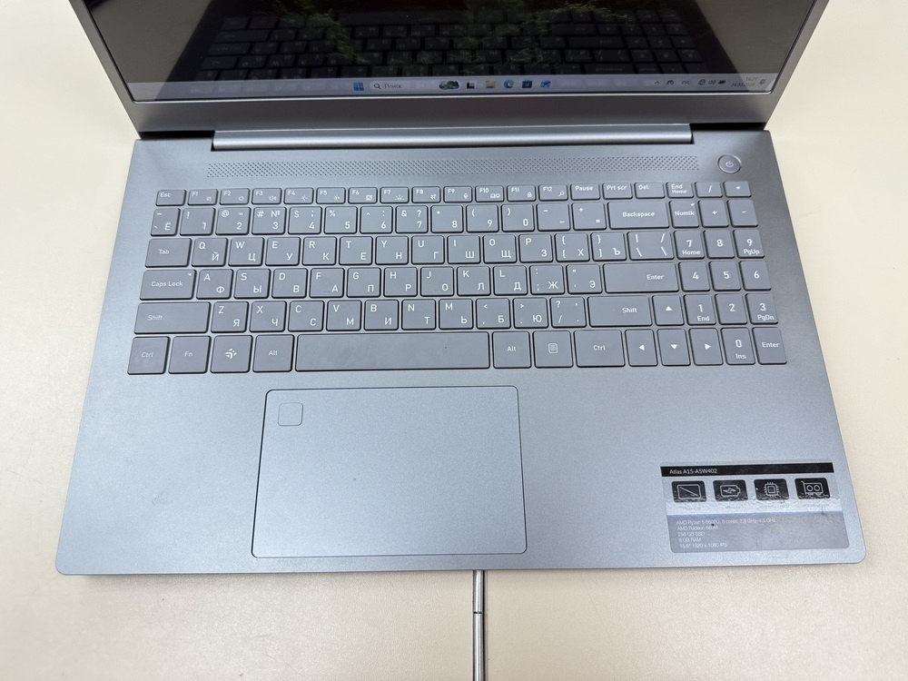 Ноутбук Dexp Atlas A15-A5W402; Ryzen 5 6600H, AMD Radeon (TM) Graphics, 8 Гб, 256 Гб, Нет