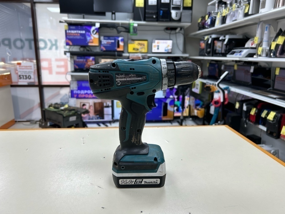 Шуруповерт Makita DF347D