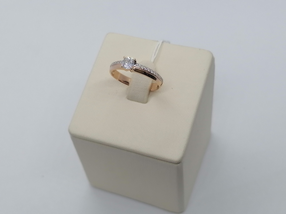 КОЛЬЦО С КАМНЯМИ (Au 585)