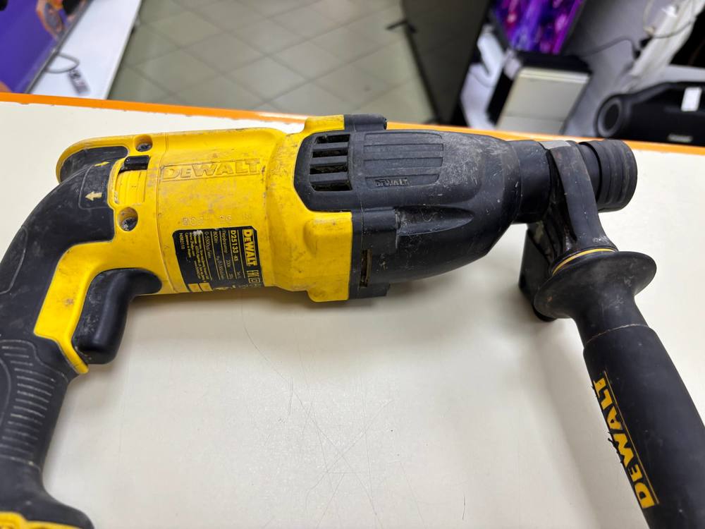 Перфоратор Dewalt D25113K