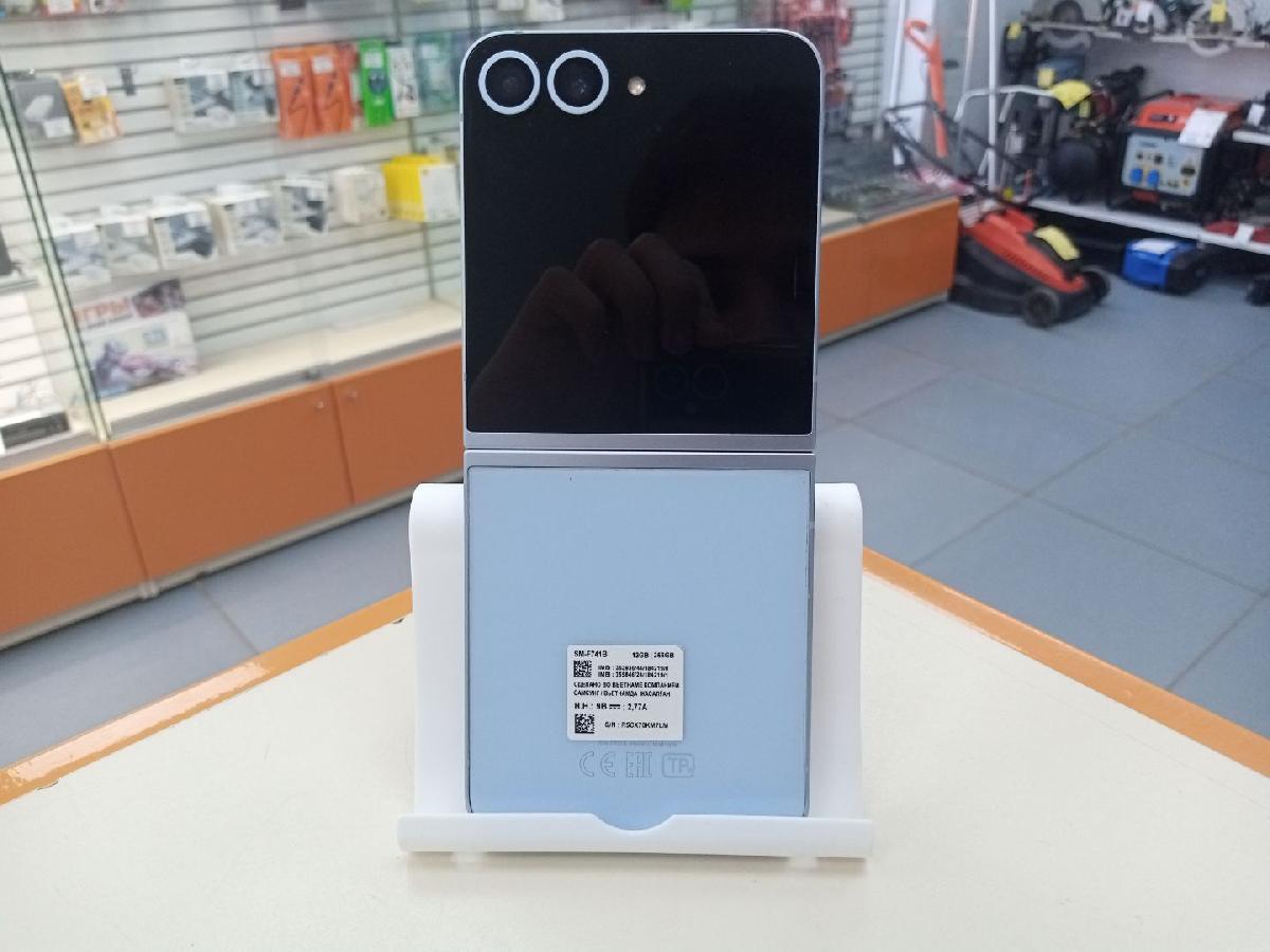 Смартфон Samsung Galaxy Z Flip 6 12/256