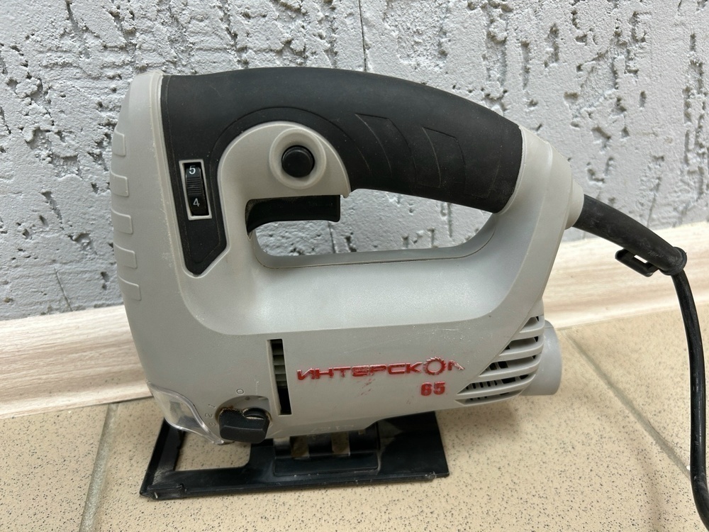 Лобзик Интерскол МП-65/550Э