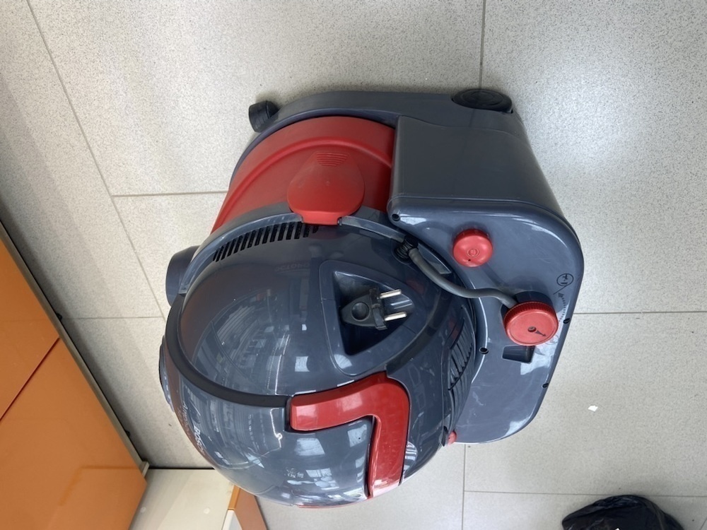 Пылесос Bosch Amphibix Pro