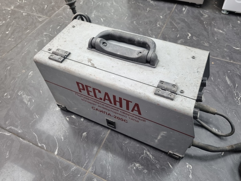 Сварочный аппарат Ресанта САИПА-200С