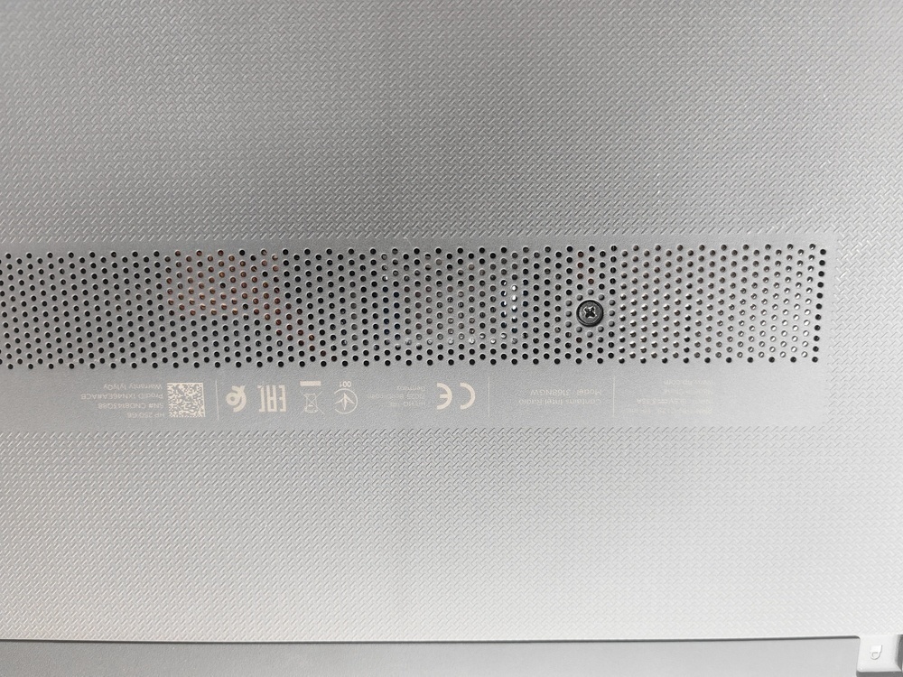 Ноутбук HP; Core i3-6006U, Intel HD Graphics 520, 4 Гб, 120 Гб, 120 Гб