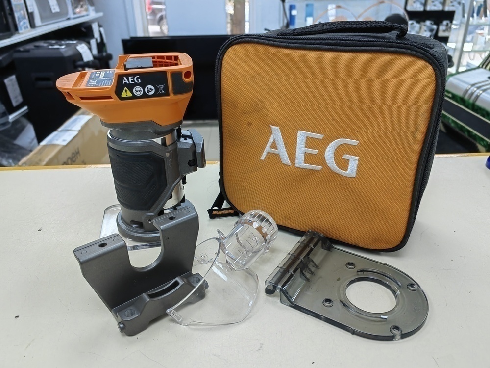 Фрезер AEG BOF18BL-0