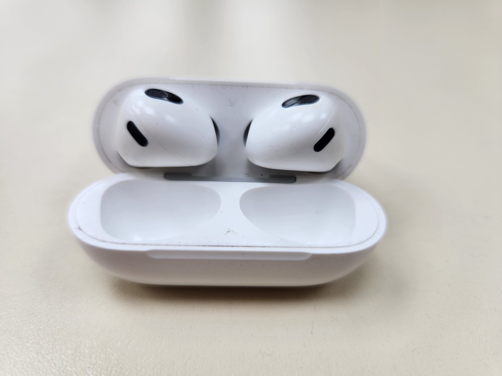 Наушники беспроводные Apple AirPods 3 Lightning