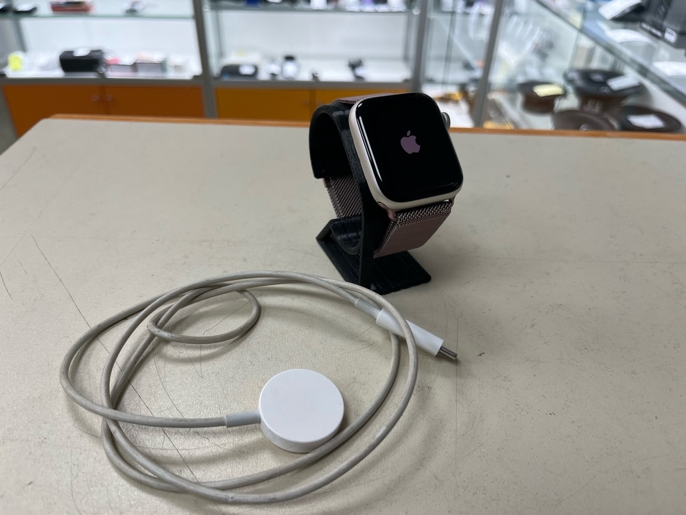 Смарт-часы Apple Watch SE 2022 44mm