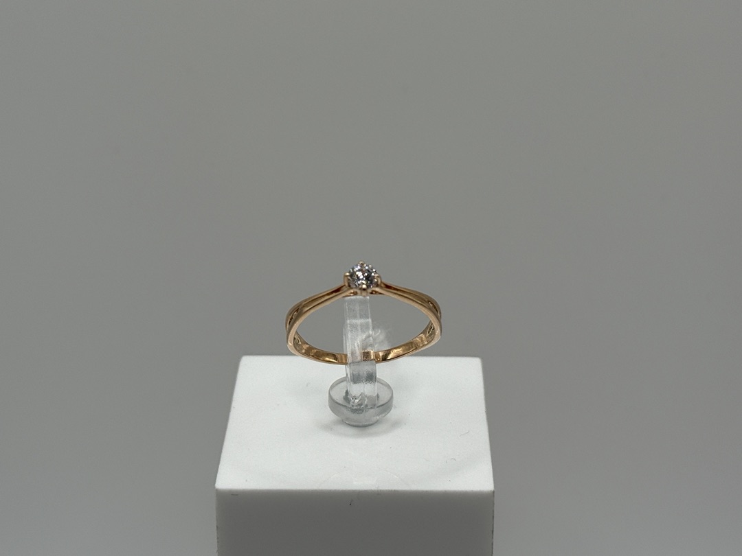 КОЛКМ585 КОЛЬЦО С КАМНЕМ (Au 585)