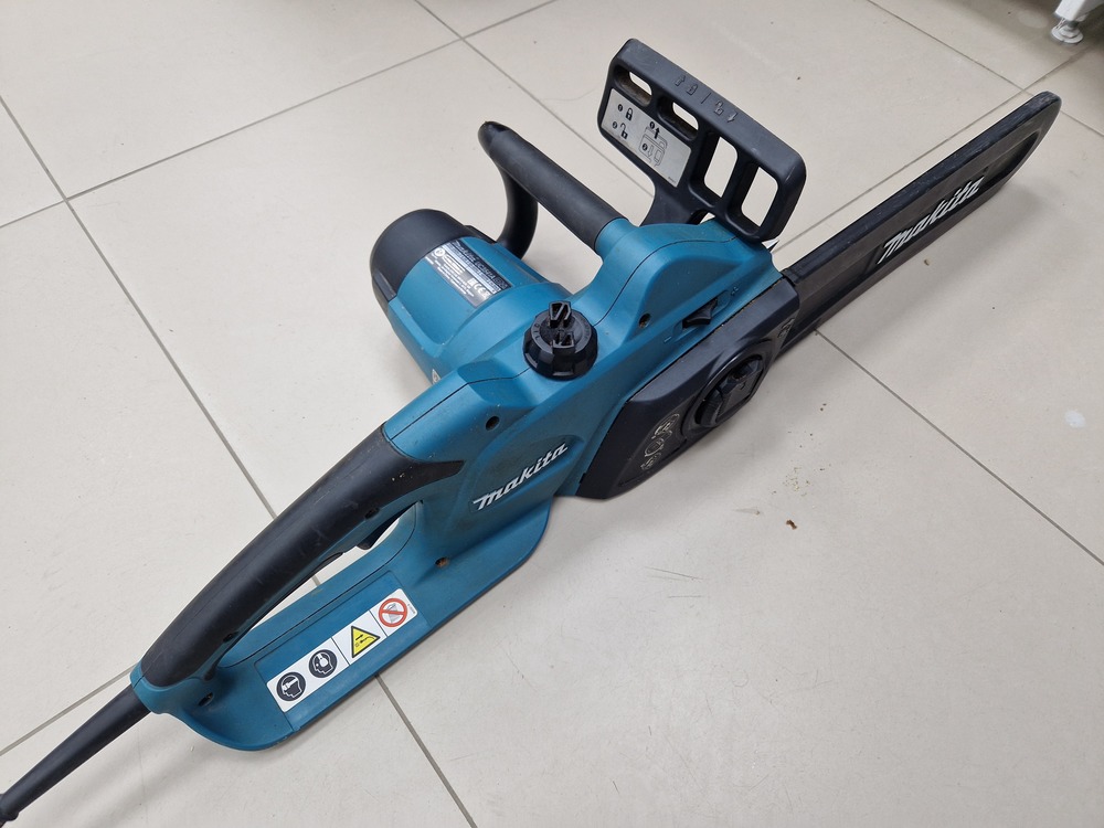 Электропила MAKITA UC3541A
