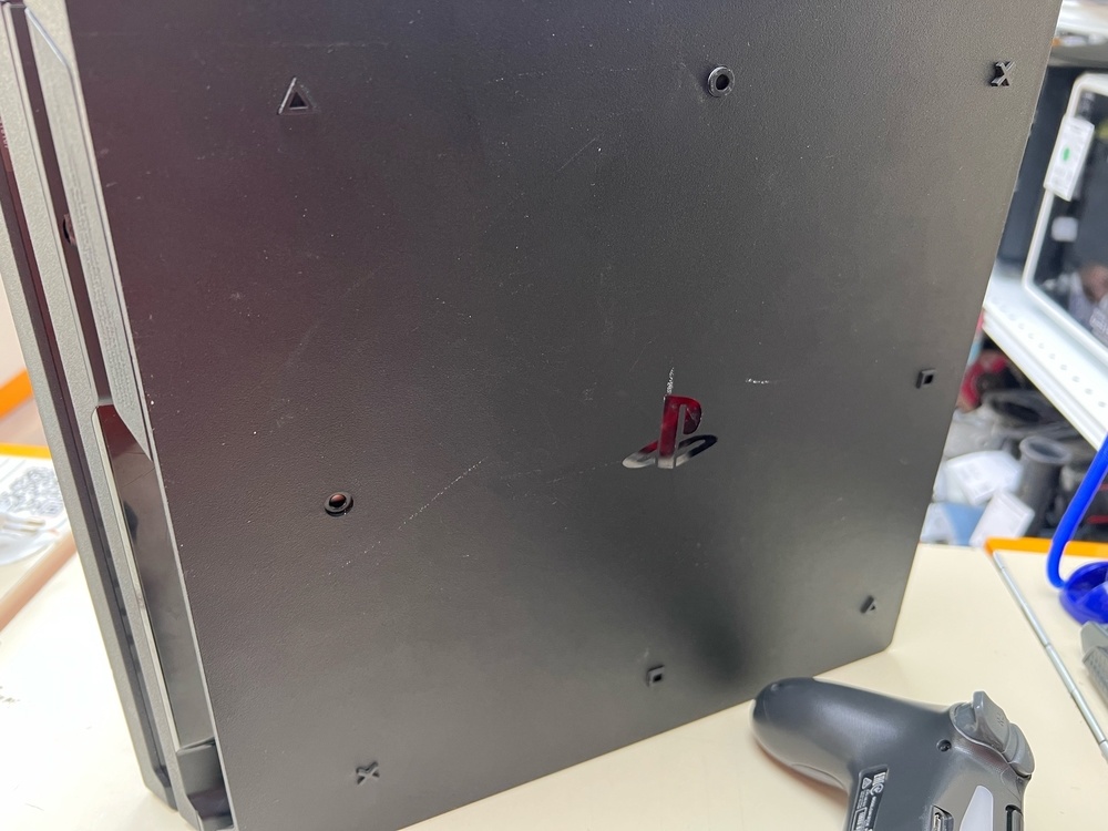 Игровая приставка PlayStation 4 Pro 1Tb