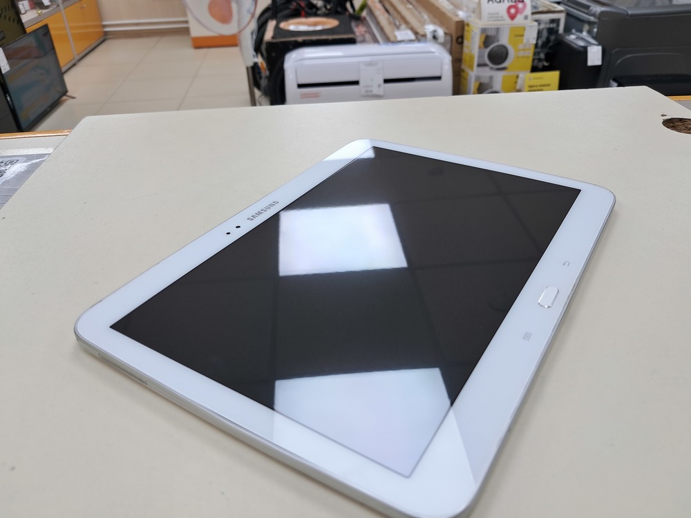 Планшет Samsung TAB 3 10.1 P5200 16GB