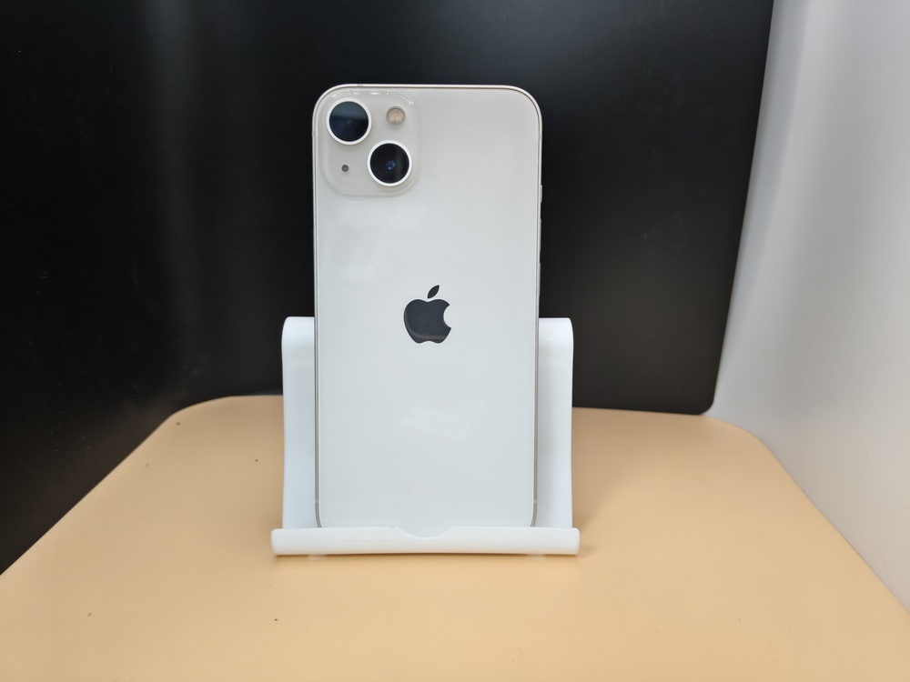 Смартфон Apple iPhone 13 128Gb