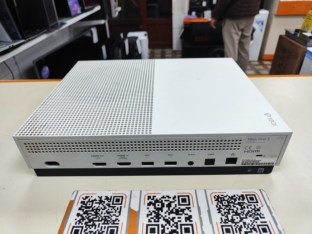 Игровая приставка Xbox One S 500Gb