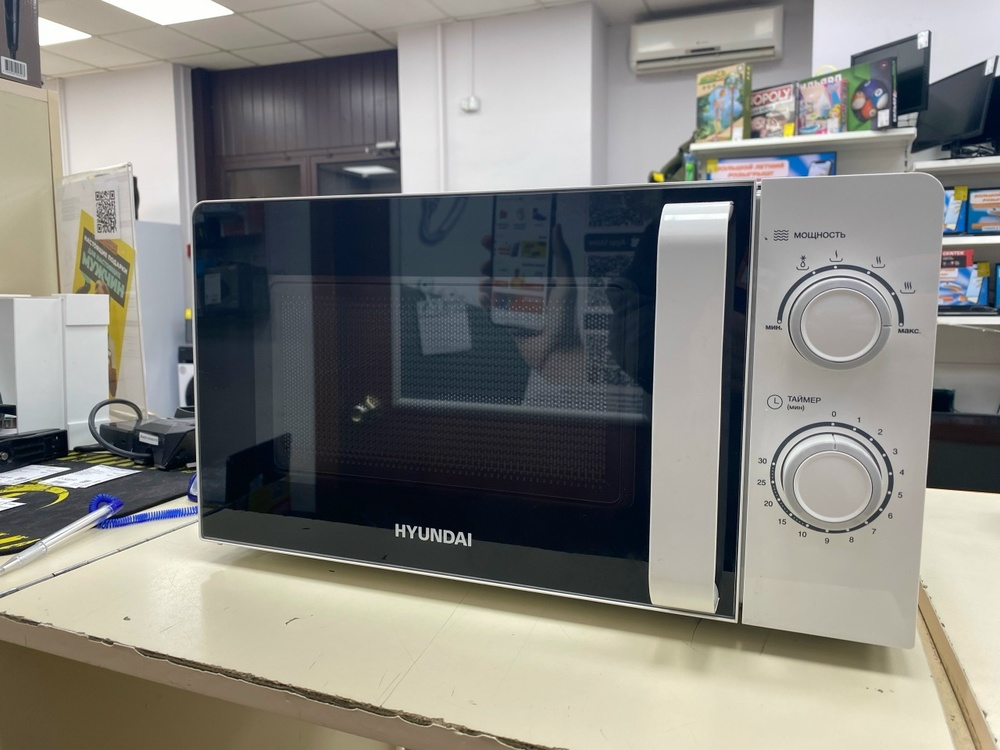 Микроволновая печь Hyundai HYM-M2038