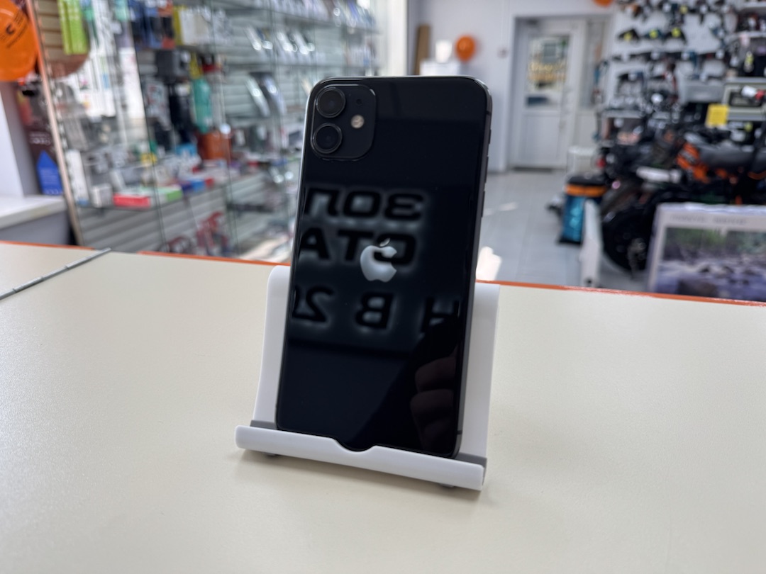Смартфон Apple iPhone 11 64Gb