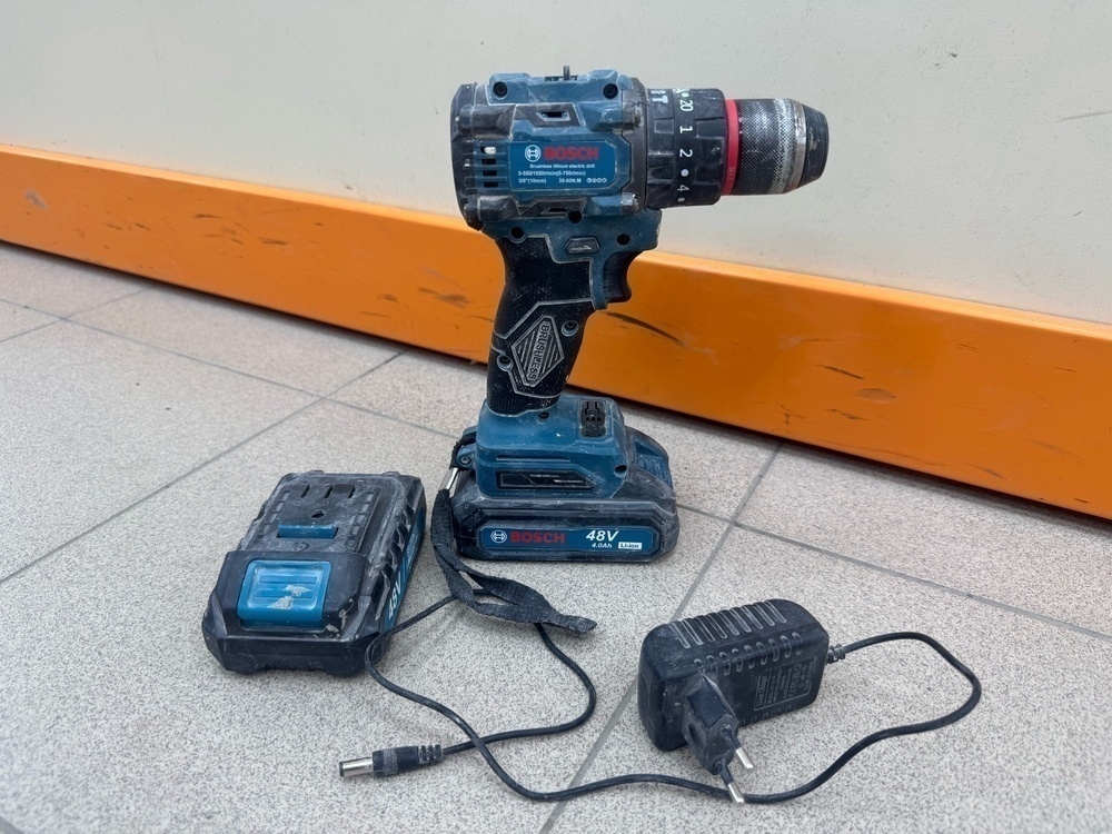 Шуруповерт Bosch 