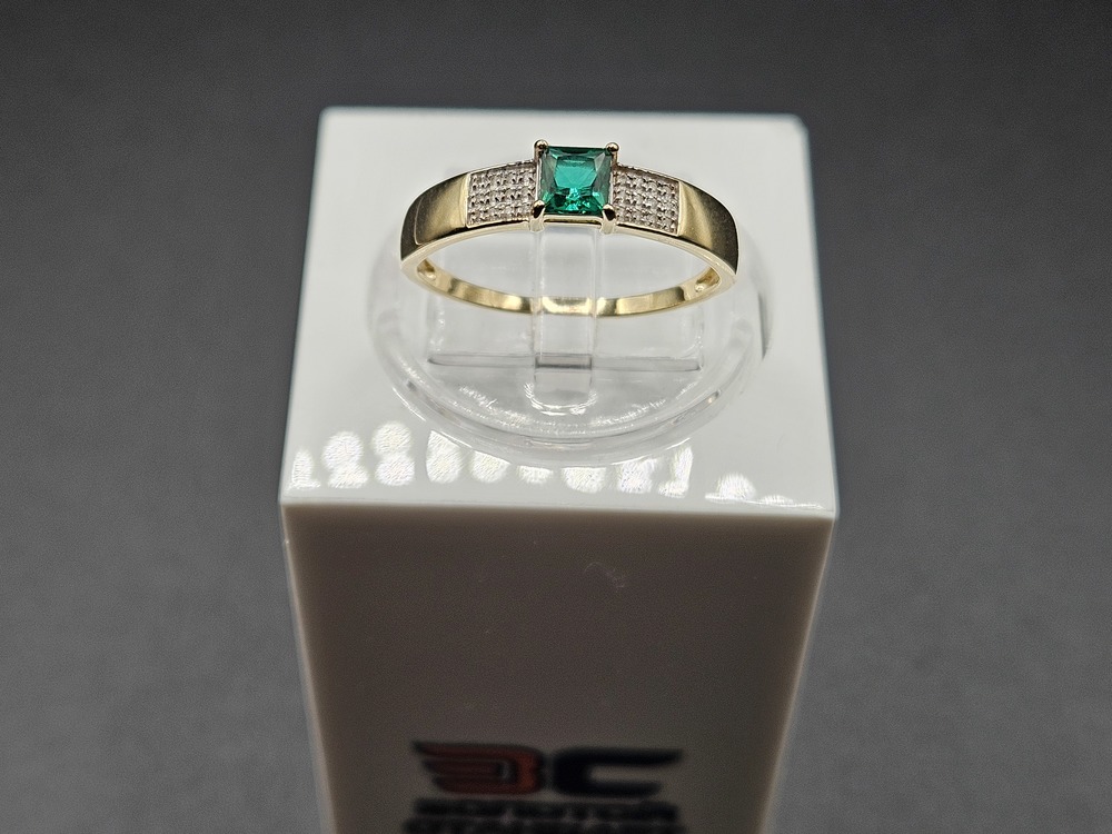 КОЛКМИ585 КОЛЬЦО С КАМНЯМИ (Au 585)