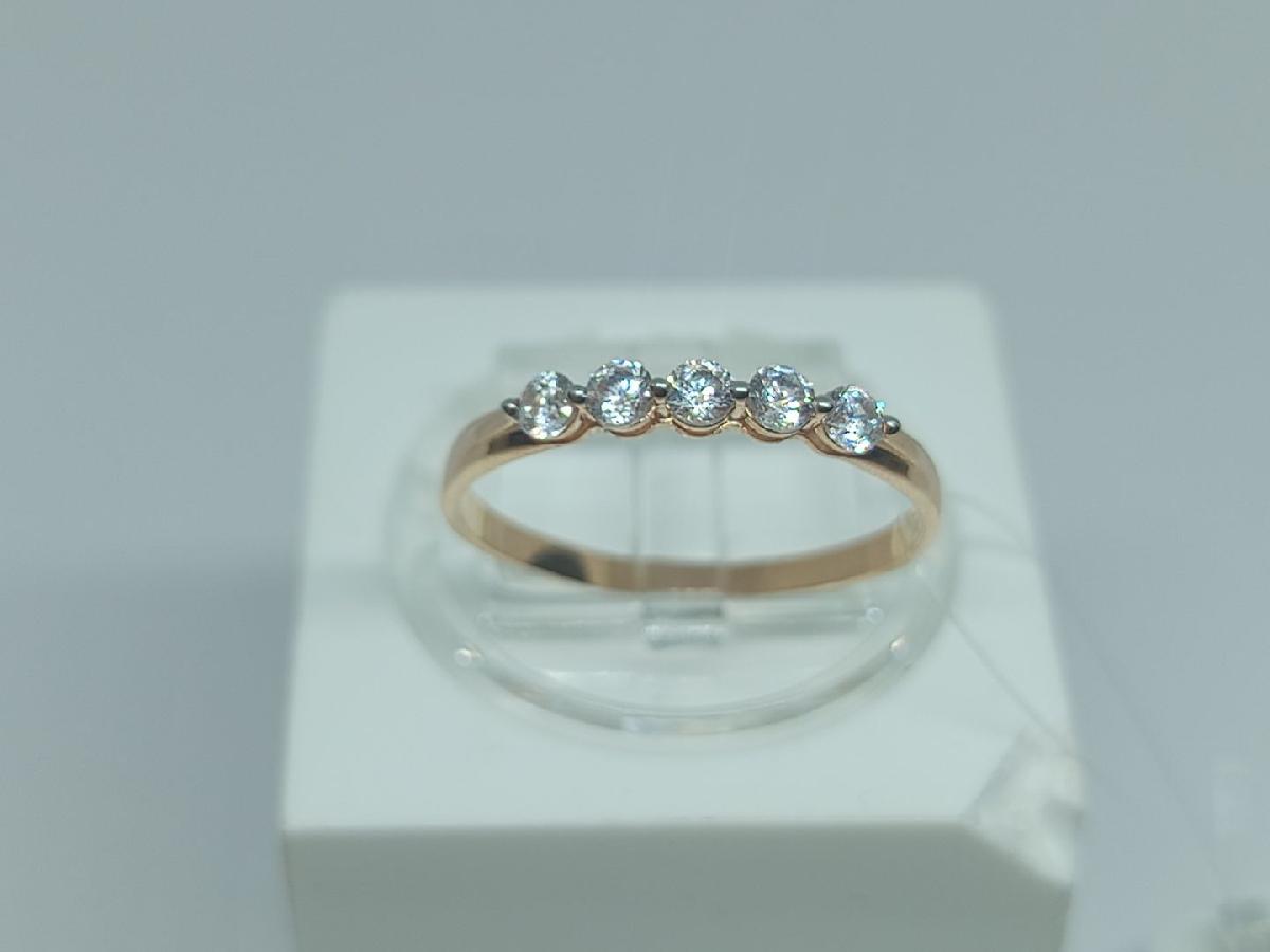 КОЛЬЦО С КАМНЯМИ (Au 585)