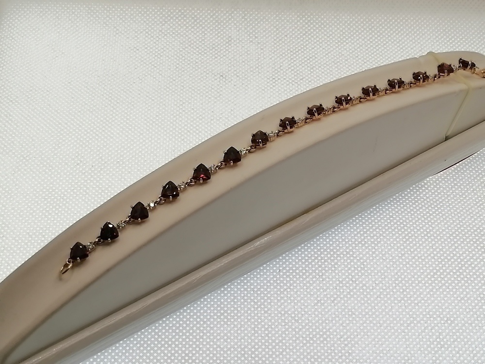 Б585 БРАСЛЕТ С КАМНЯМИ (Au 585)