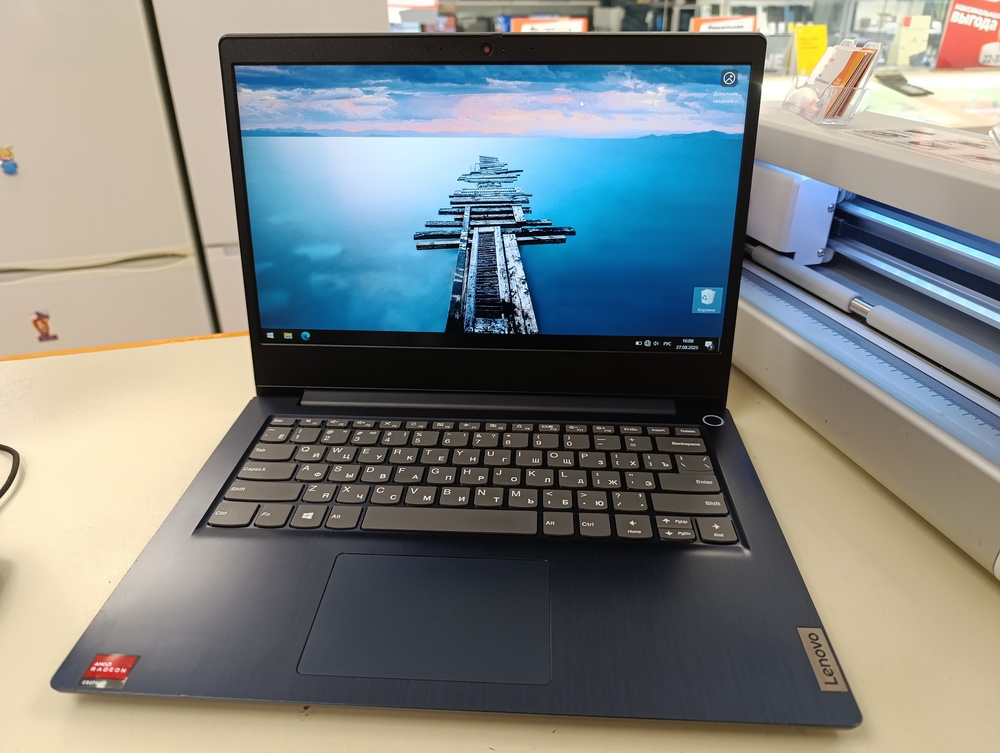 Ноутбук Lenovo; Ryzen 5 3500U, Radeon Vega 8, 8 Гб, 240 Гб, Нет