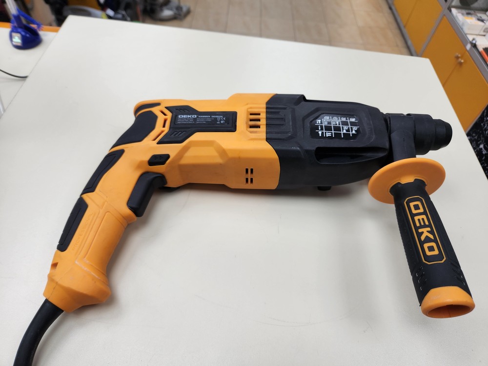 Перфоратор Deko DKH850W