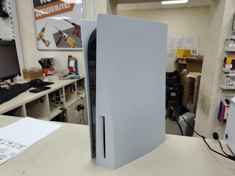 Игровая приставка PlayStation 5 825Gb (С дисководом)
