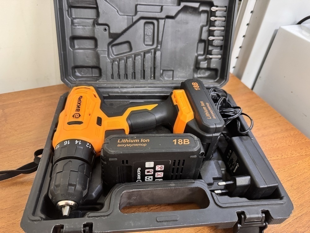 Шуруповерт Вихрь ДА-18Л-2К