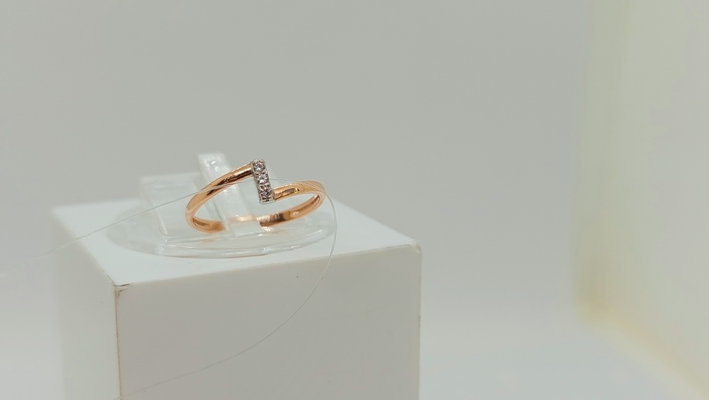 КОЛЬЦО С КАМНЯМИ (Au 585)