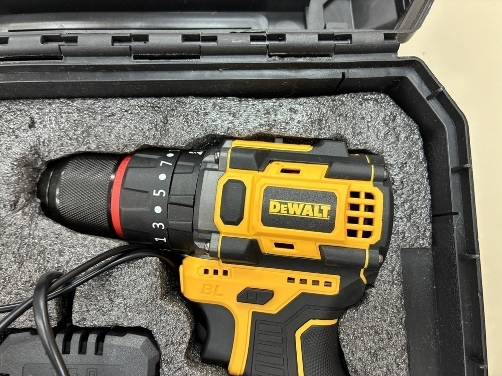 Шуруповерт Dewalt 18V