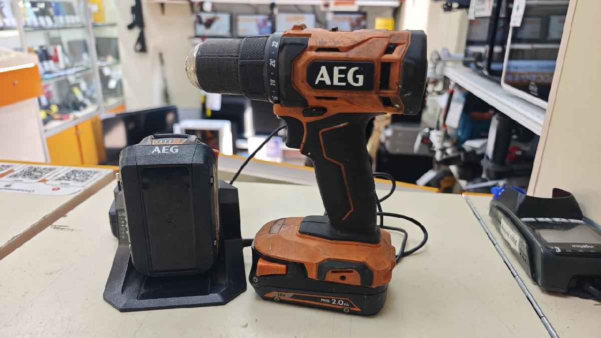 Шуруповерт AEG BS18G4