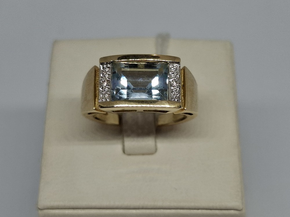 КОЛЬЦО С КАМНЯМИ (Au 585)