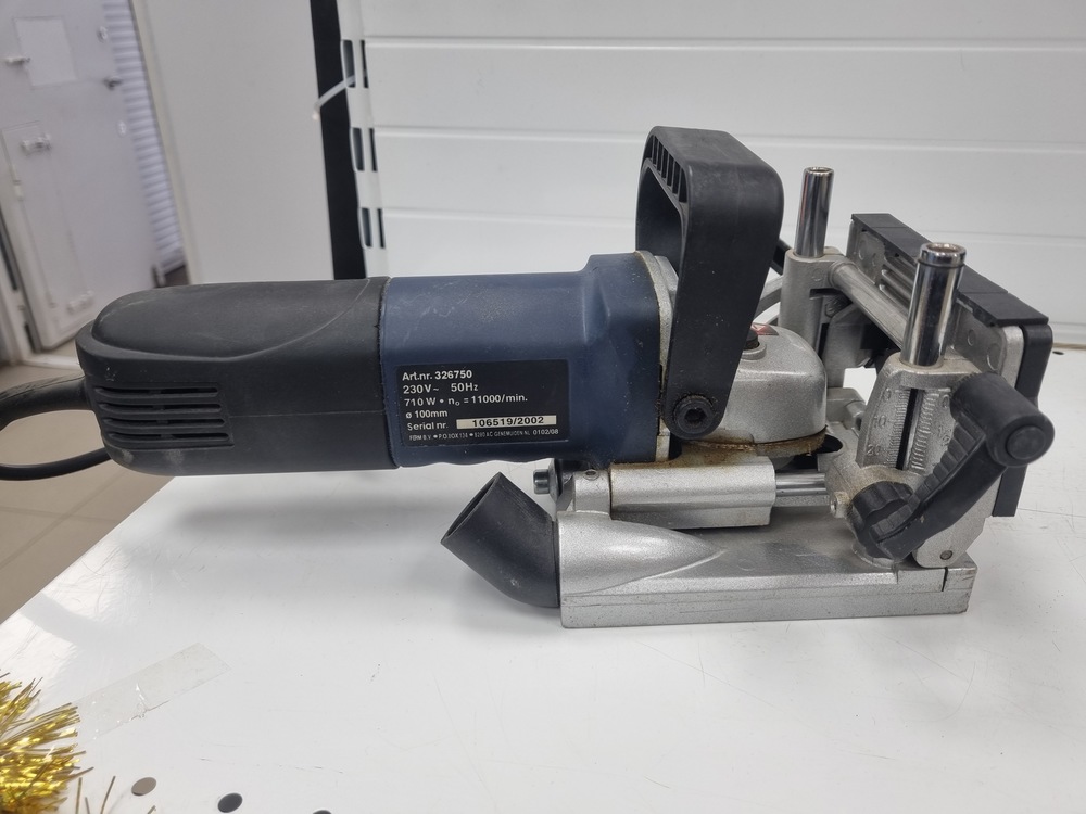 Штроборез Ferm FBJ-710