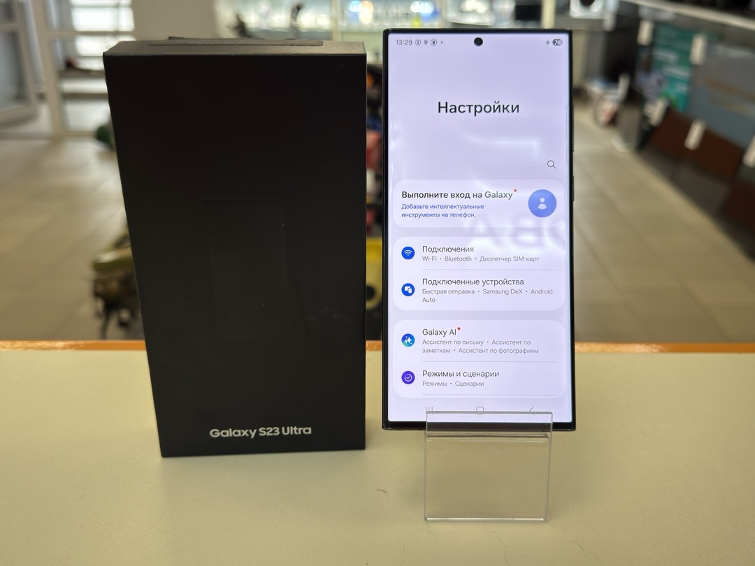 Смартфон Samsung Galaxy S23 Ultra 256Gb